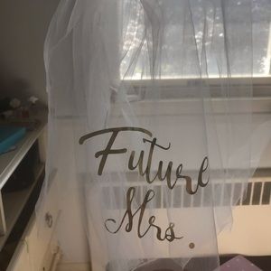 Bachelorette veil
